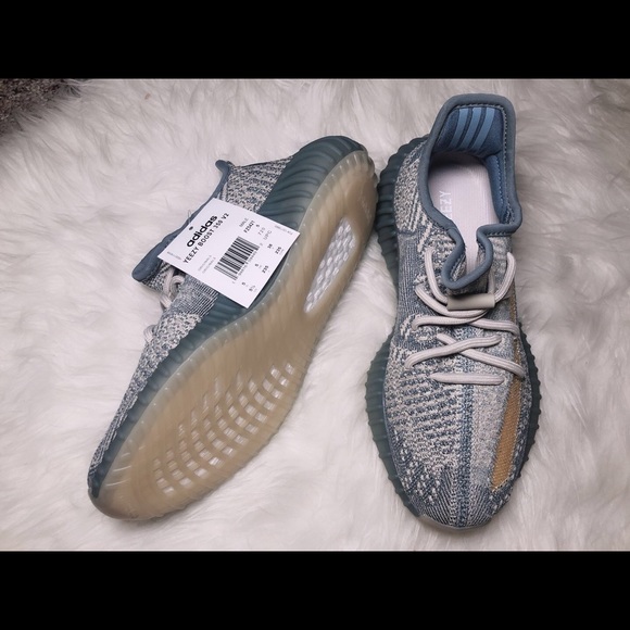 ❤️SOLD❤️ADIDAS yeezy boost 350 V2 adults size 5.5 - Picture 4 of 10